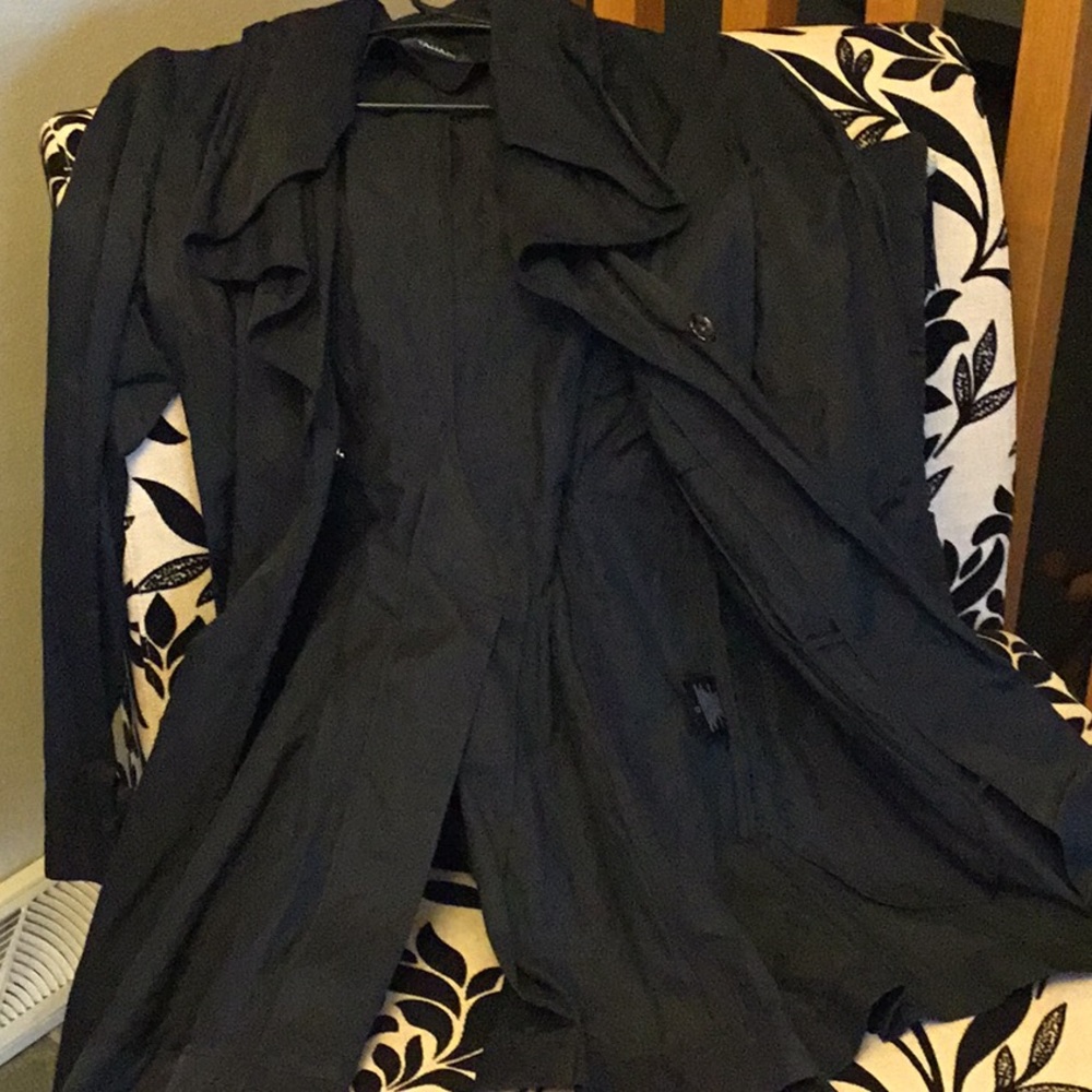 Tahari over jacket - Picture 3 of 4